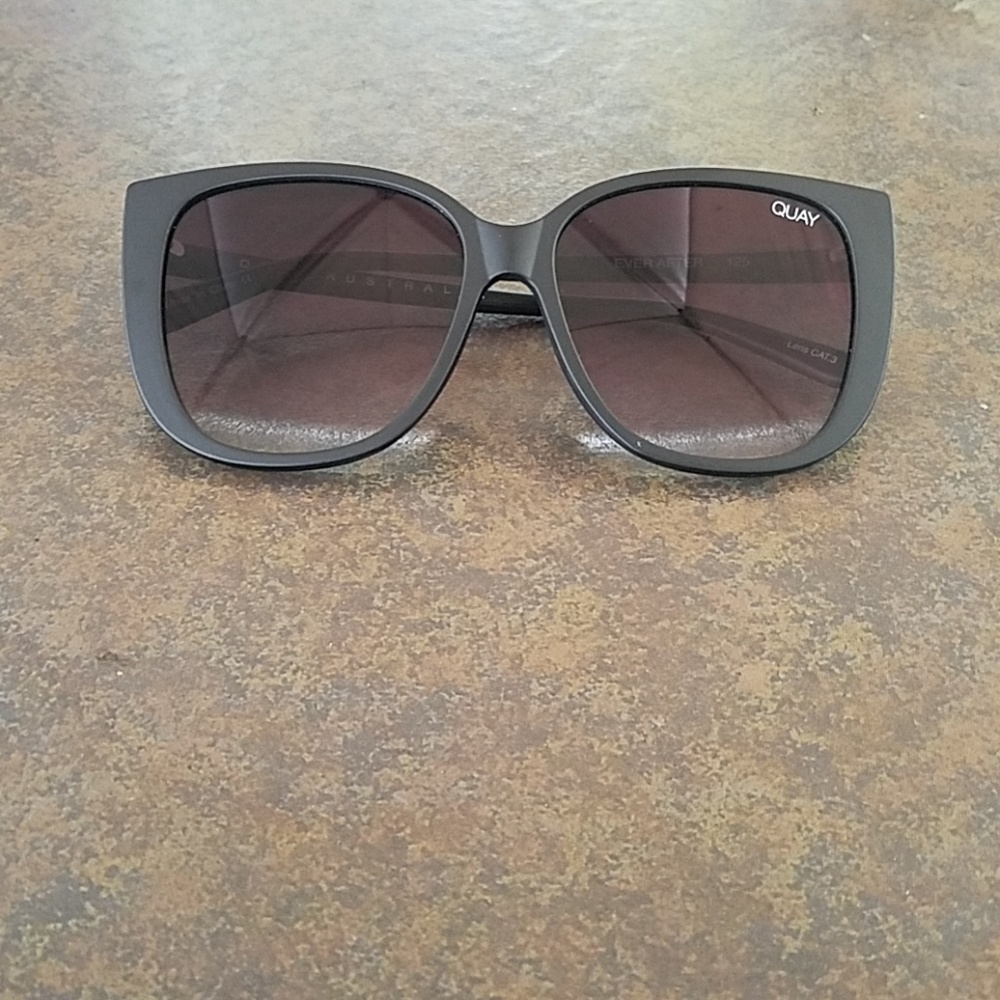 Quay Ever After NWOT